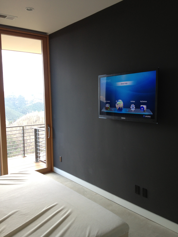TV installation in modern Boulder mountain home